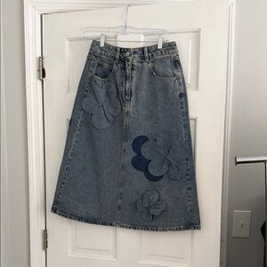 Chic Floral Embellished Denim Skirt